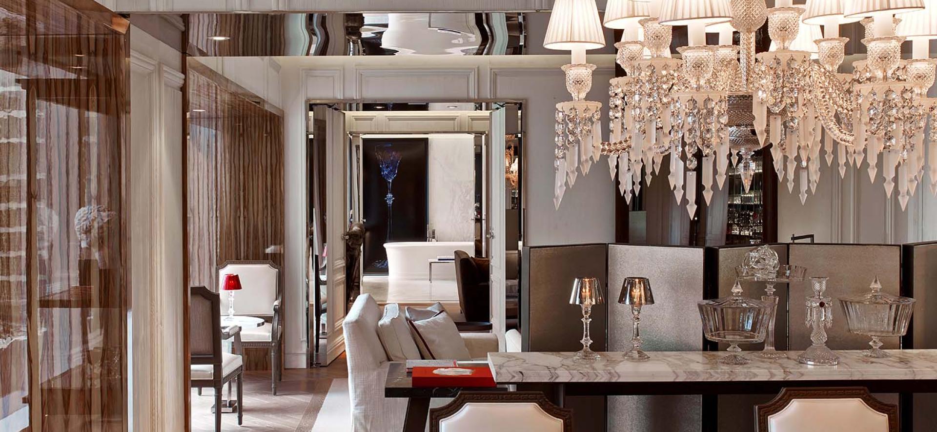 Baccarat suite avec baignoire à Baccarat hotel