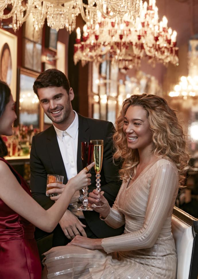 gli amici al the bar