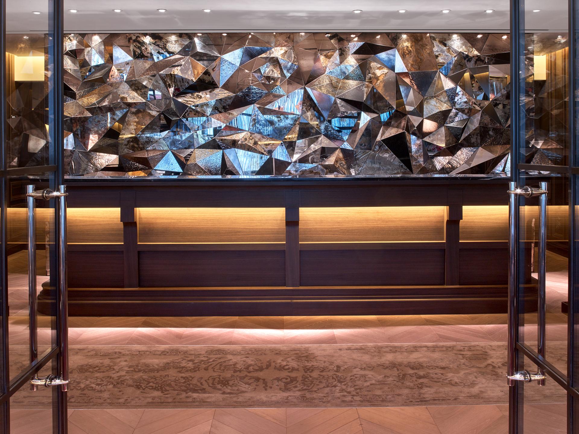 La reception nella hall del Baccarat Hotel 