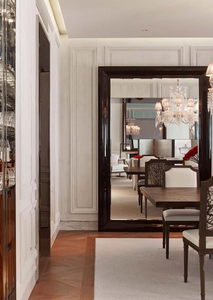 Bar en eetzaal van Baccarat hotel 