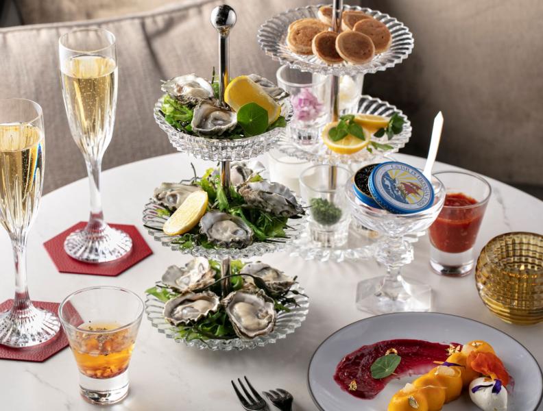 Caviar and oysters 