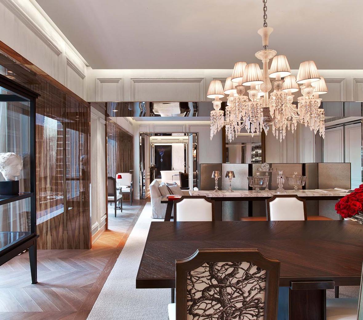 baccarat suite, dining room, chandelier