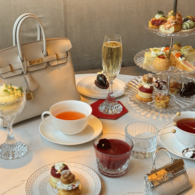 Tea, champagne and snacks